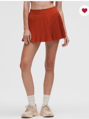 NWT - Lululemon Pleated Tennis Skirt with Pockets - Super Cute!